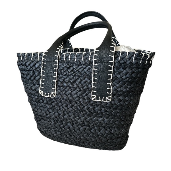 New Universal Thread Black & White Straw Mini Beach Purse/Bag - Picture 2 of 5